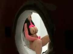 Gloryhole auf Damentoilette